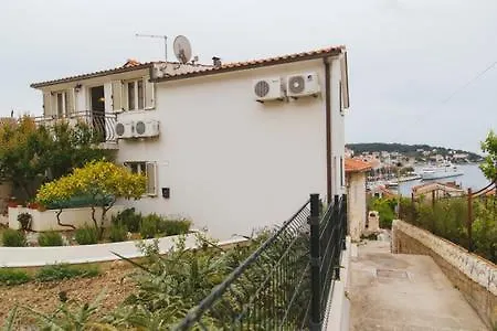 Apartmán Pina Hvar Seaview